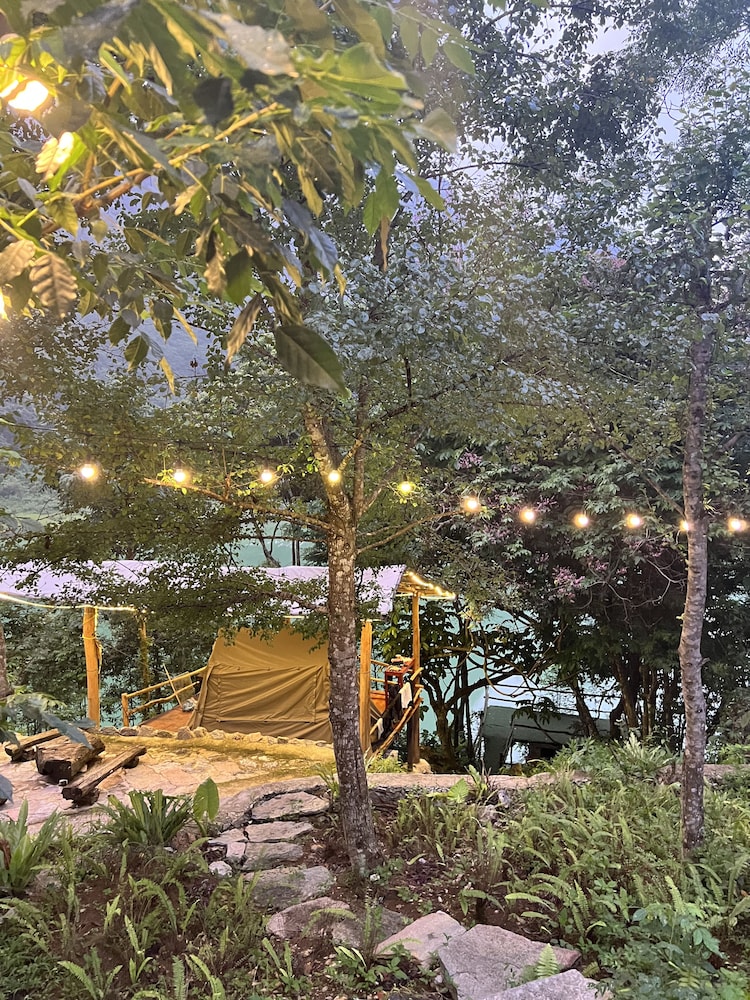 Panoramic Tent, 1 Queen Bed, Lake View, Lakeside photo 2