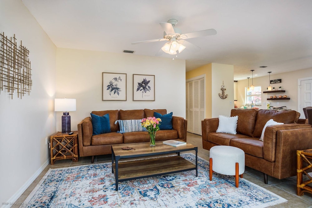 公寓 (Vista Hermosa Circle Villa)