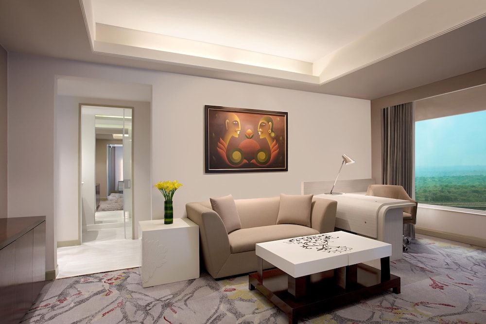 Executive Suite, 1 Bedroom - Photo 11