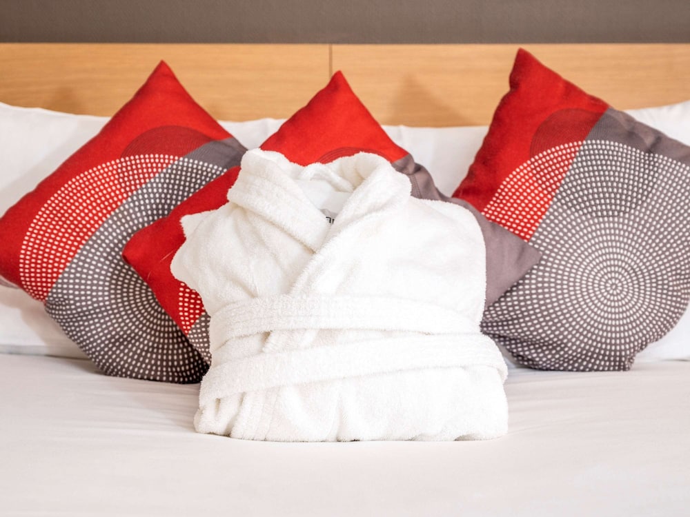Executive Room, 1 Queen Bed with Sofa bed - Photo 4