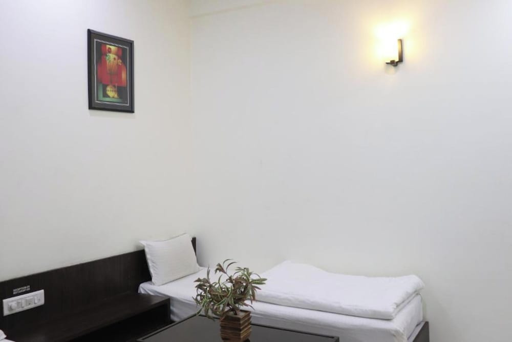 Executive Quadruple Room, Air conditioning photo 2