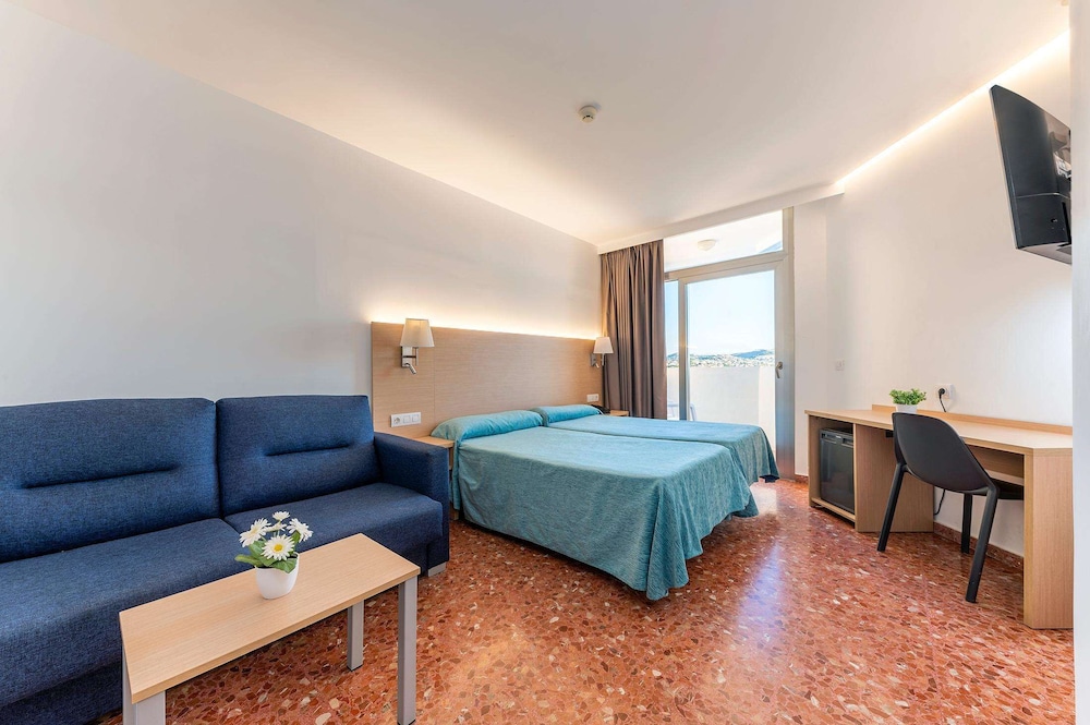Habitación Triple (2 Adultos)