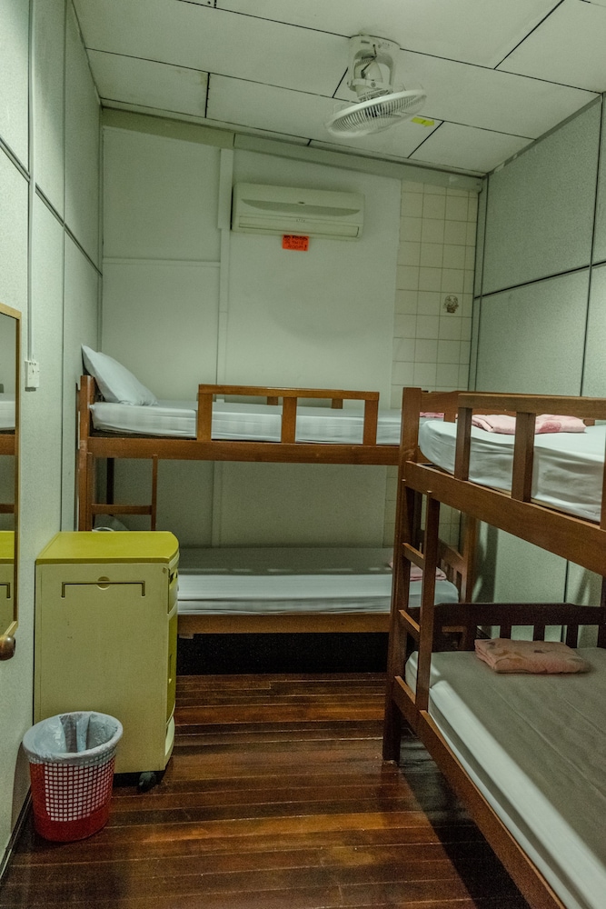 1 Bed Mix Dorm, Shared Bathroom (6 bedded) photo 1