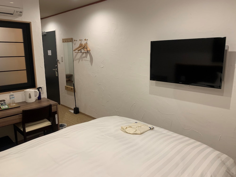 Superior Single Room, Women only, Non Smoking photo 2