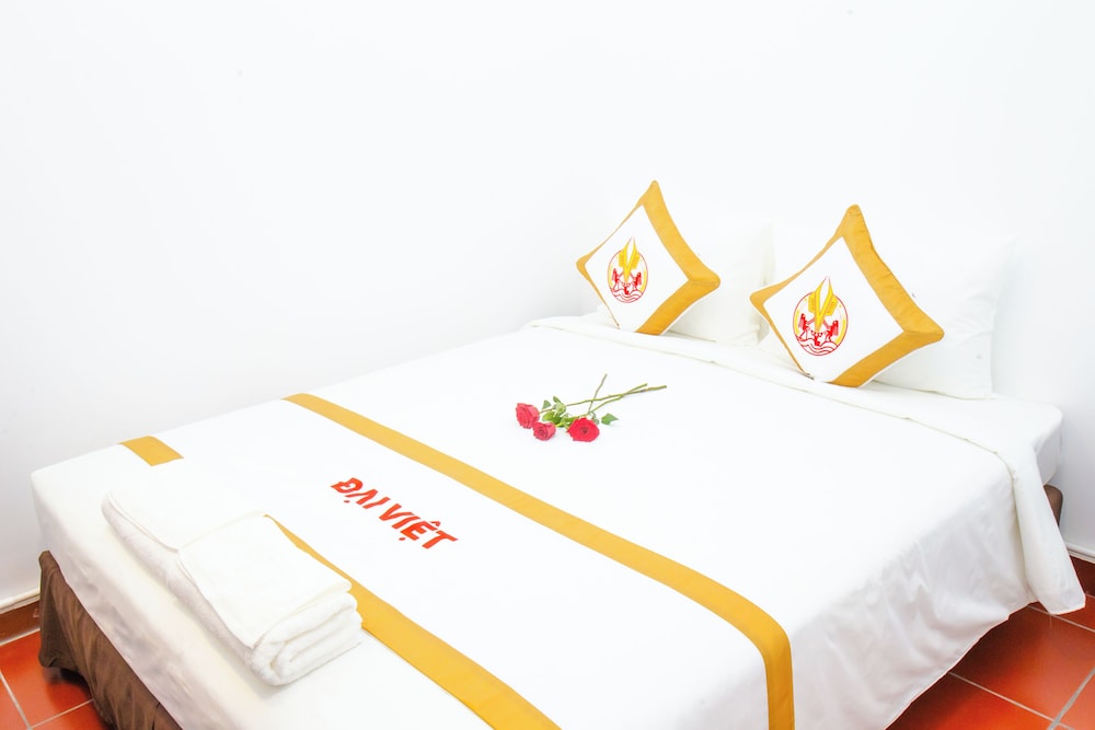 Standard Double Room, 1 Queen Bed, Non Smoking, Private Bathroom