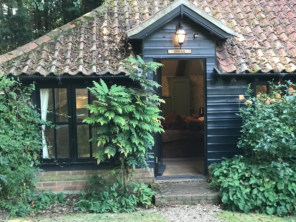 Deluxe Double or Twin Room, Ensuite, Garden View (Briar) photo 2