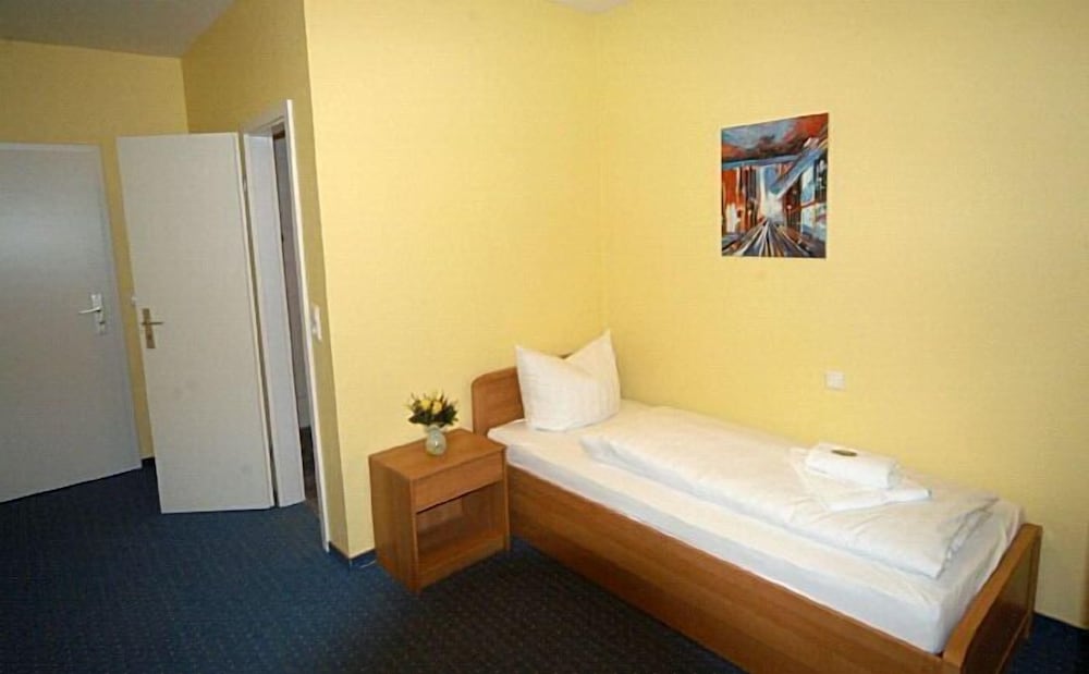 Single Room photo 1