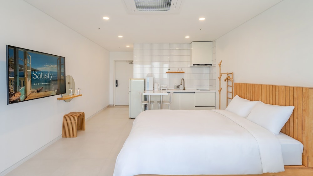 Basic Room, 1 Bedroom (Room 402 (Oceanview/Spa)) photo 3