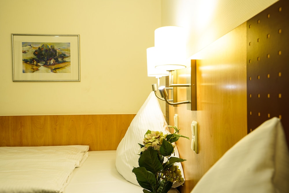 Standard Triple Room - Photo 2