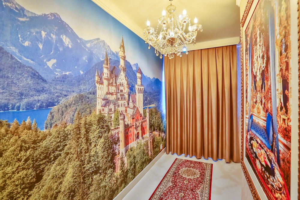 Premium Room, 1 King Bed photo 3