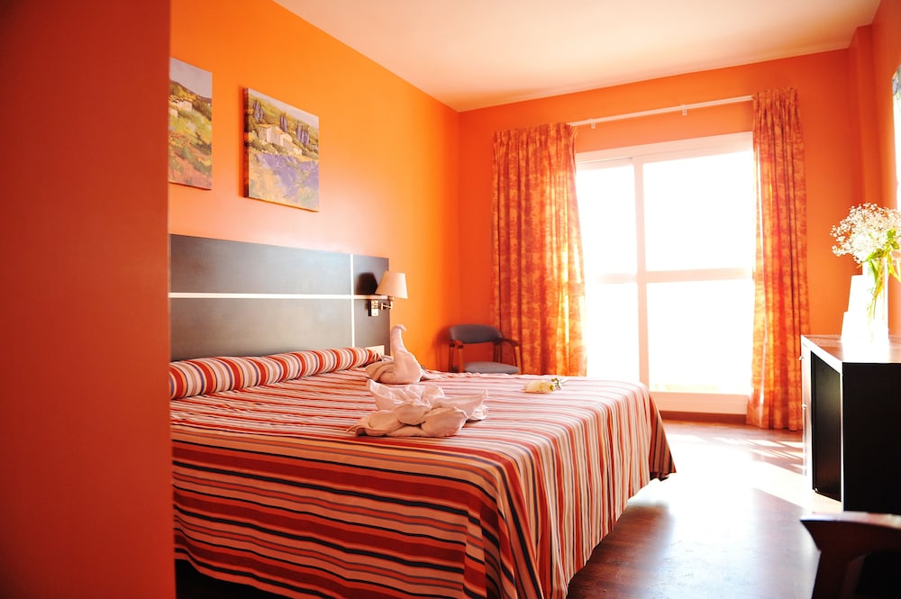 Double Room, Sea View - Photo 2