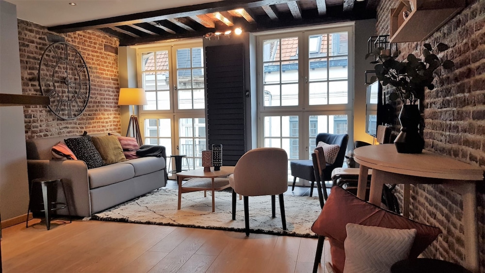 Apartment photo 1