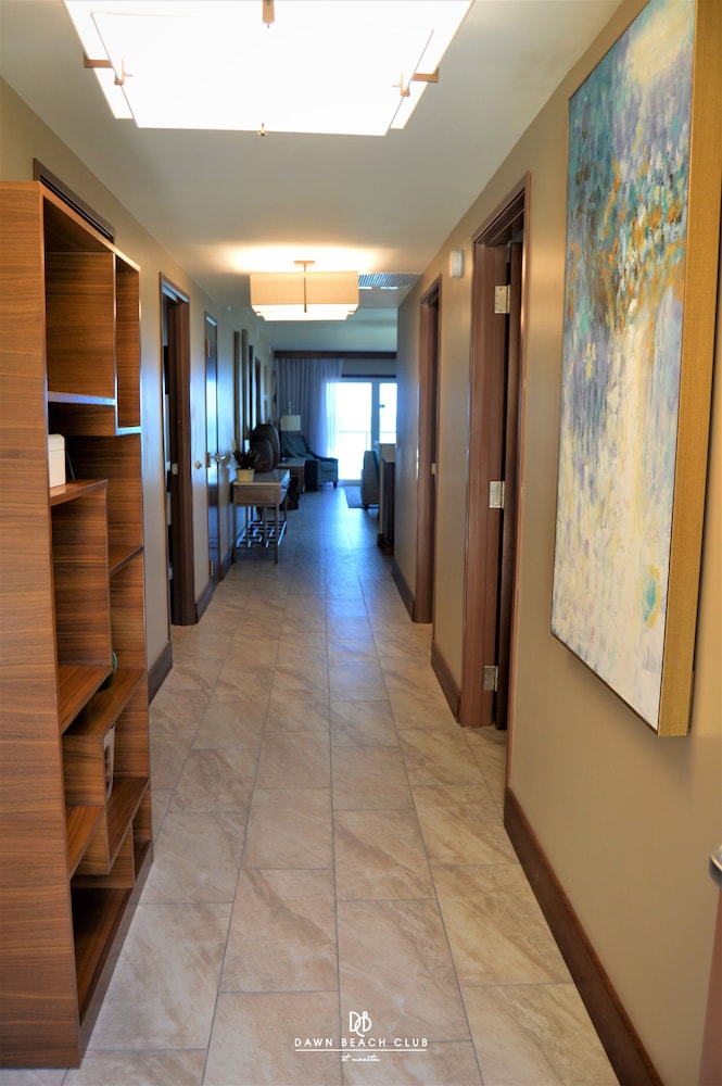 Panoramic Condo, 3 Bedrooms, Ocean View