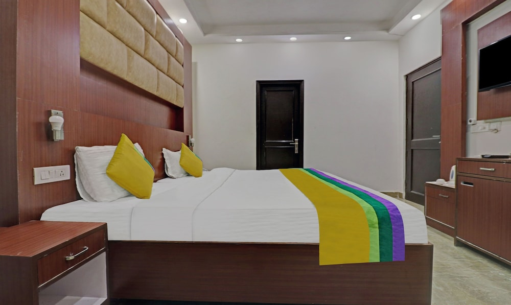 Deluxe Room - Photo 2