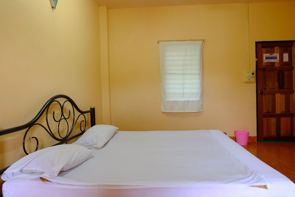 Standard Room with Fan photo 3