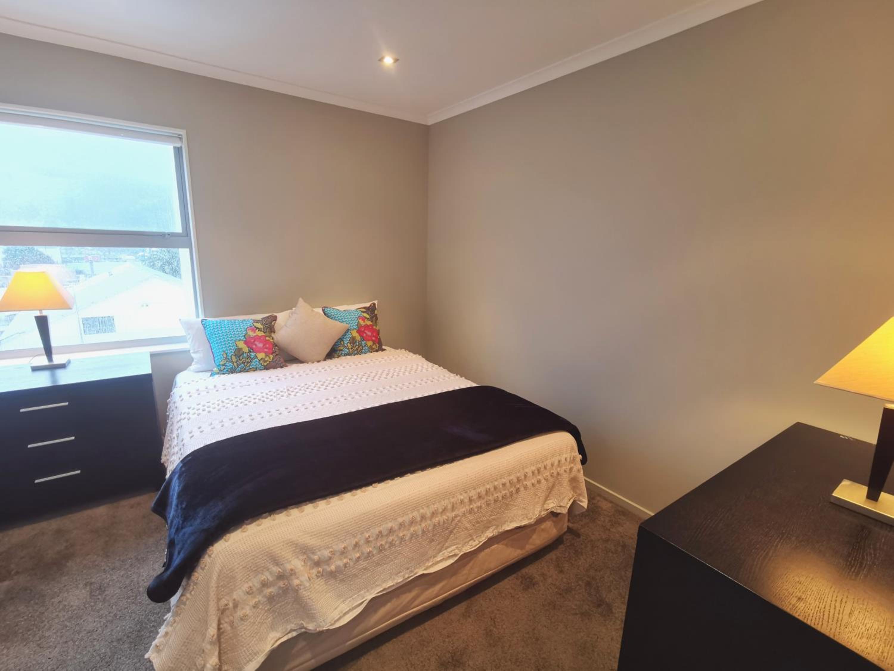 Three-Bedroom Apartment with Marina View