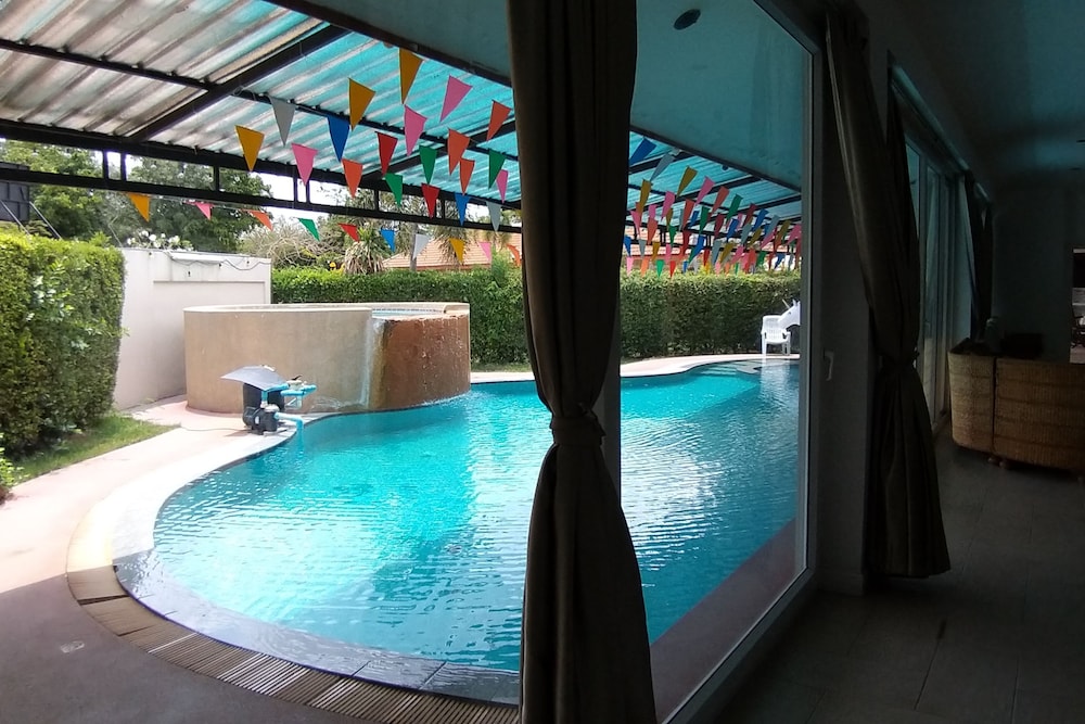 Villa, Pool Access photo 3