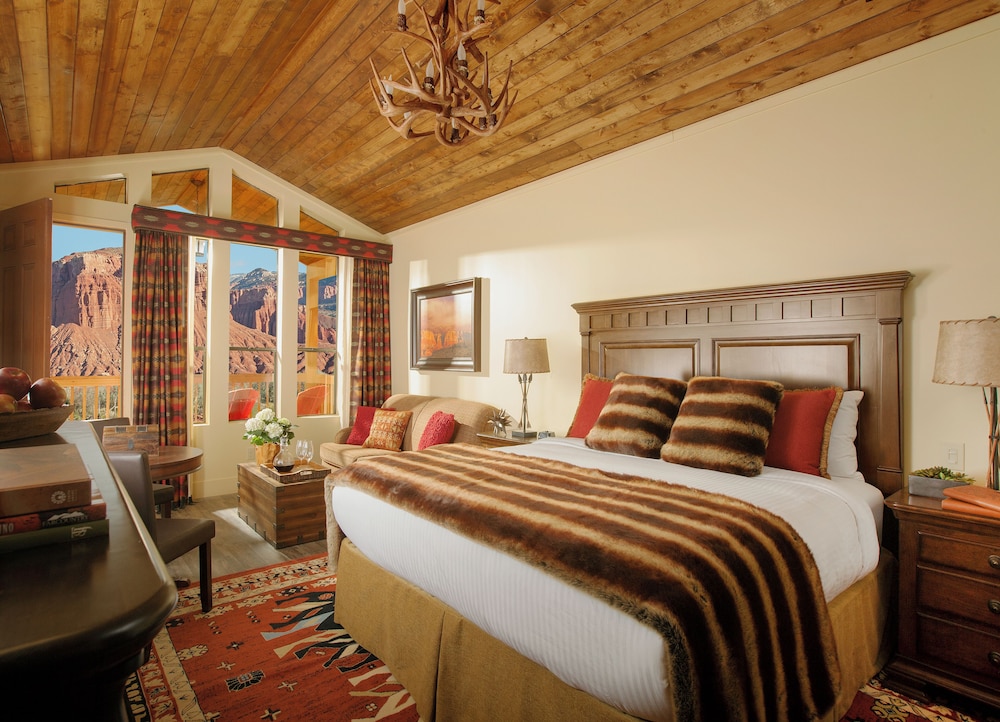 Red Cliff View King Cabin