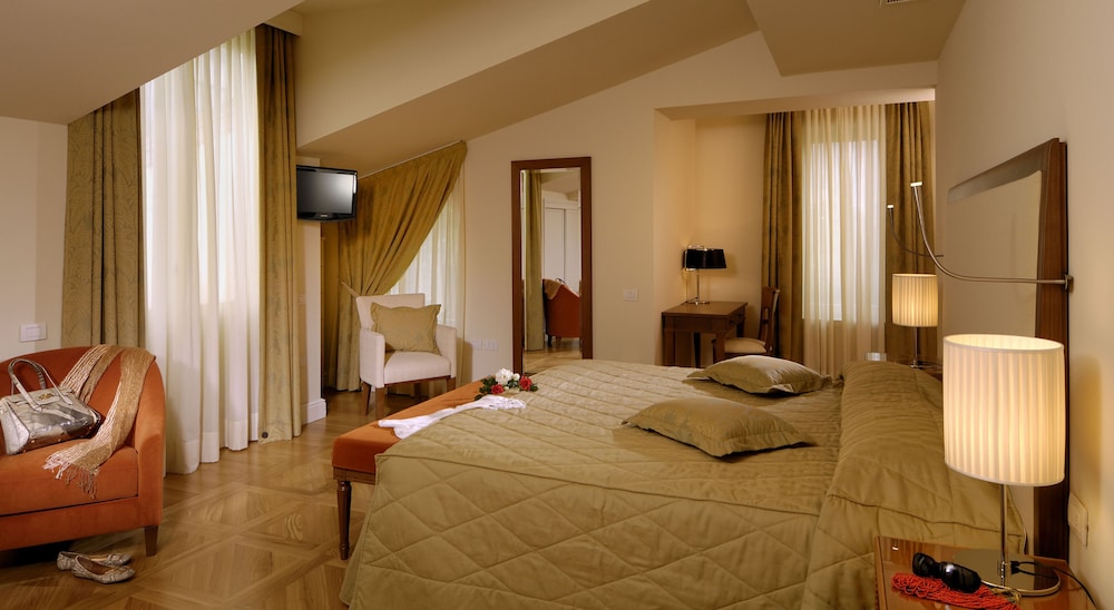 Romantic Suite, Mountain View, SPA access included photo 2