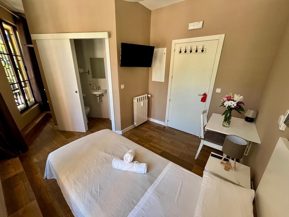 Standard Single Room, Ensuite