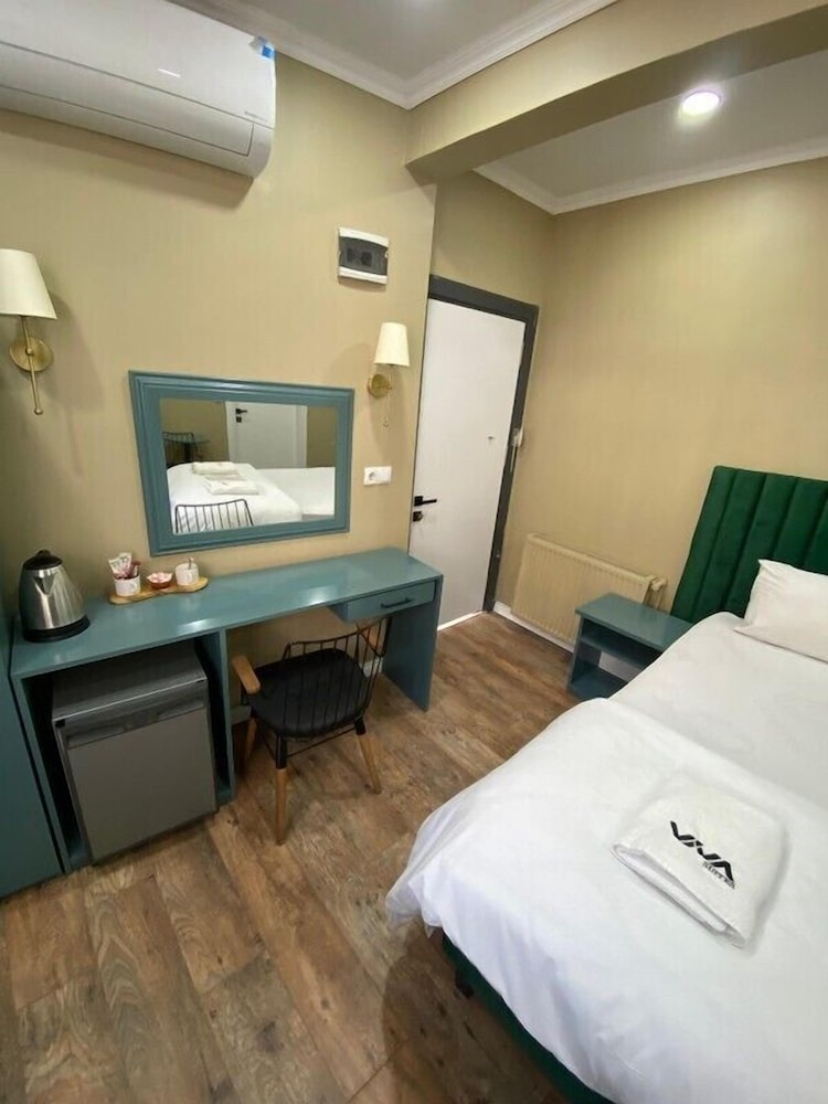 Standard Double Room, 1 Queen Bed, Balcony photo 2