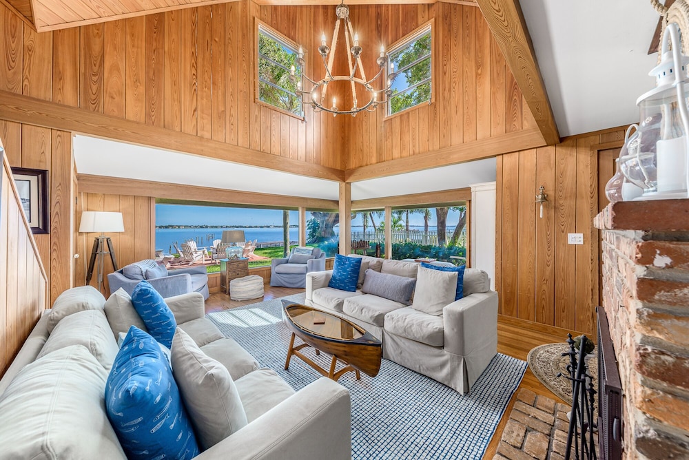 Waterview Suite, 3 Bedrooms, 2.5 Bathrooms, Kitchen