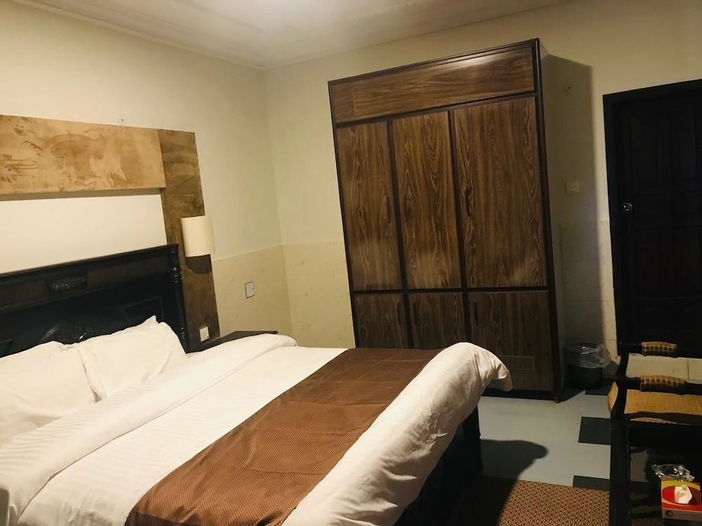 Executive Room photo 2