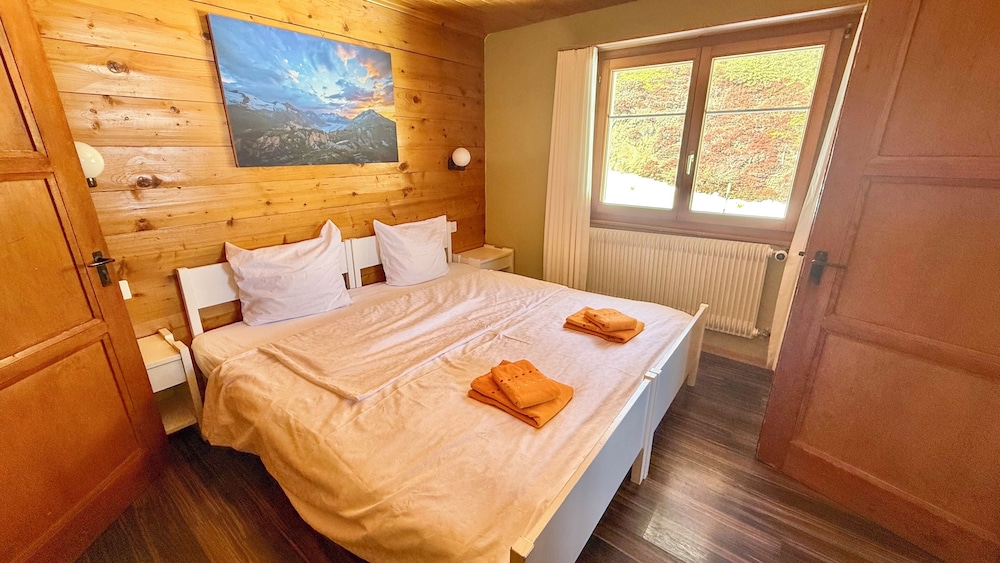 Family Quadruple Room, Pets Allowed, Mountain View photo 1