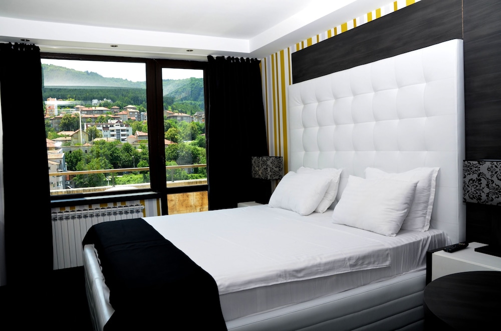Executive Double Room - Photo 12