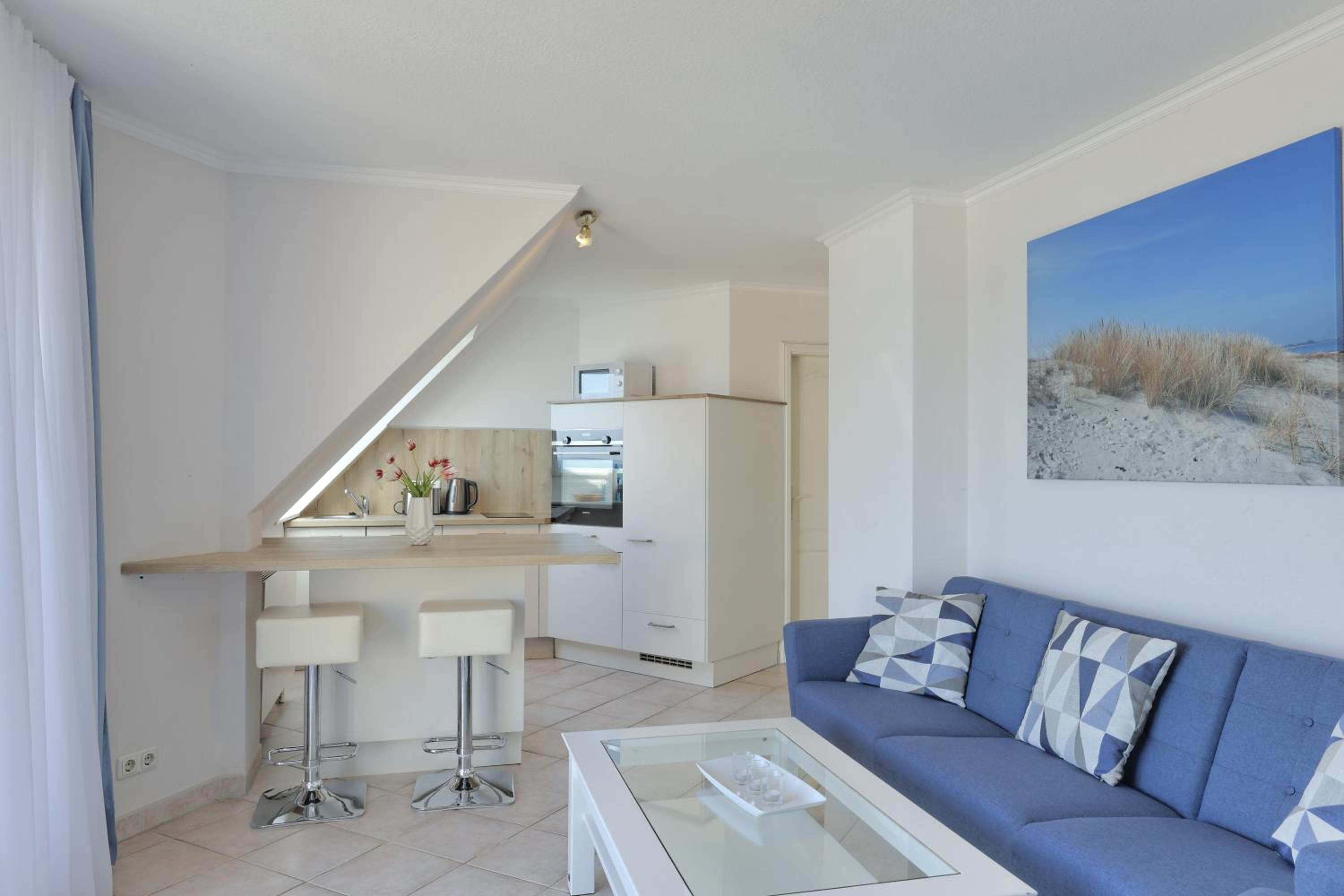 Apartment 48 with Balcony and Sea View - Photo 2