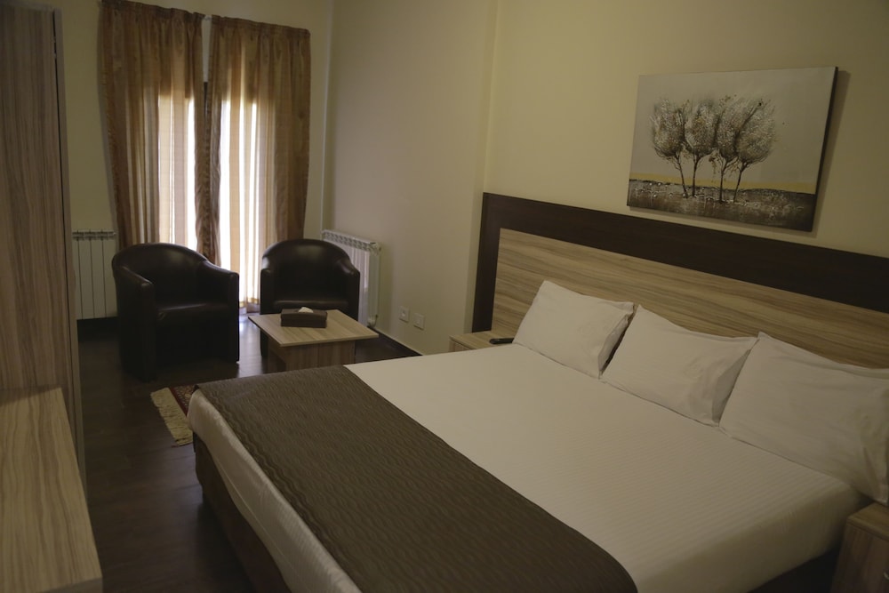 Deluxe Room, 2 Twin Beds, Mountain View, Slope side