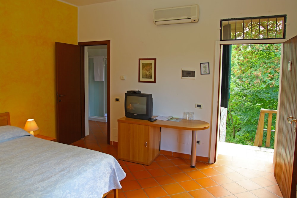 Comfort Single Room, Park View photo 3