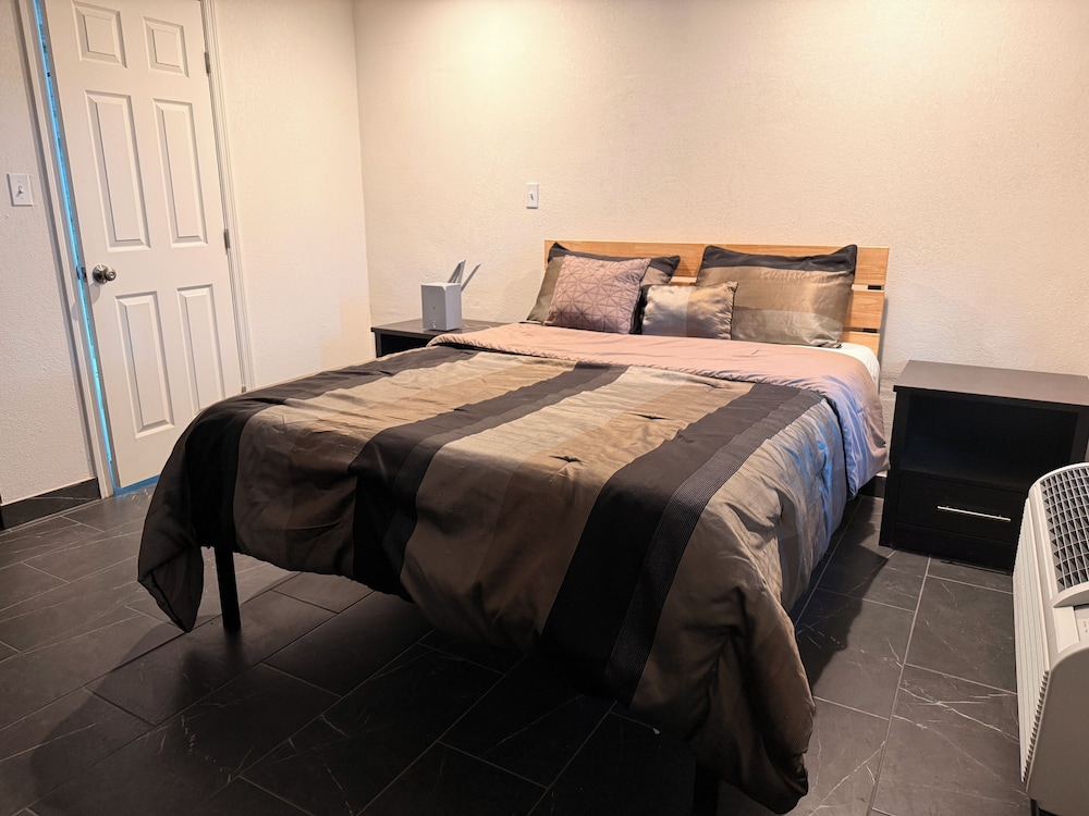 Room, 1 Queen Bed, Non Smoking