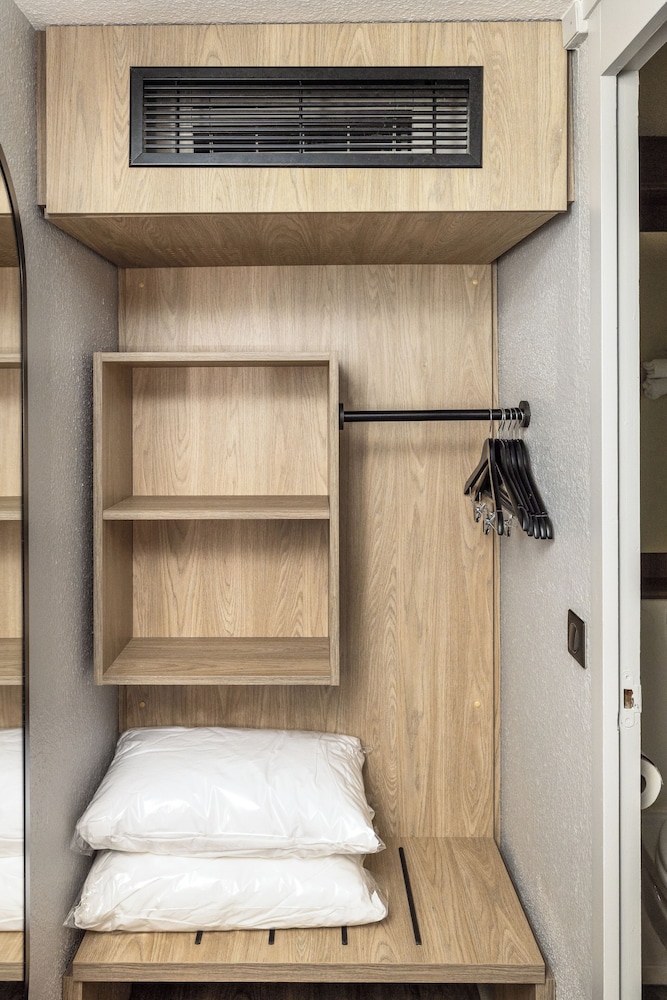 Next Generation, Standard Room, 2 Twin Beds - Photo 4