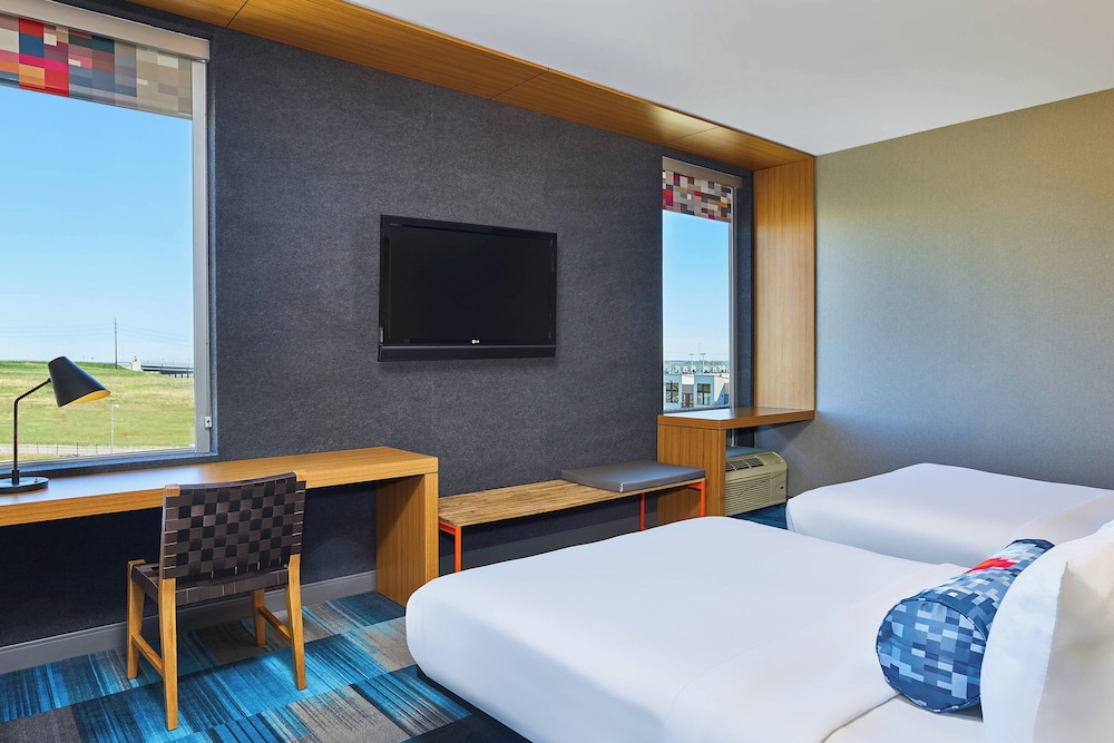 Room, 2 Queen Beds (Mobility/Hearing Accessible, Tub) - Photo 3