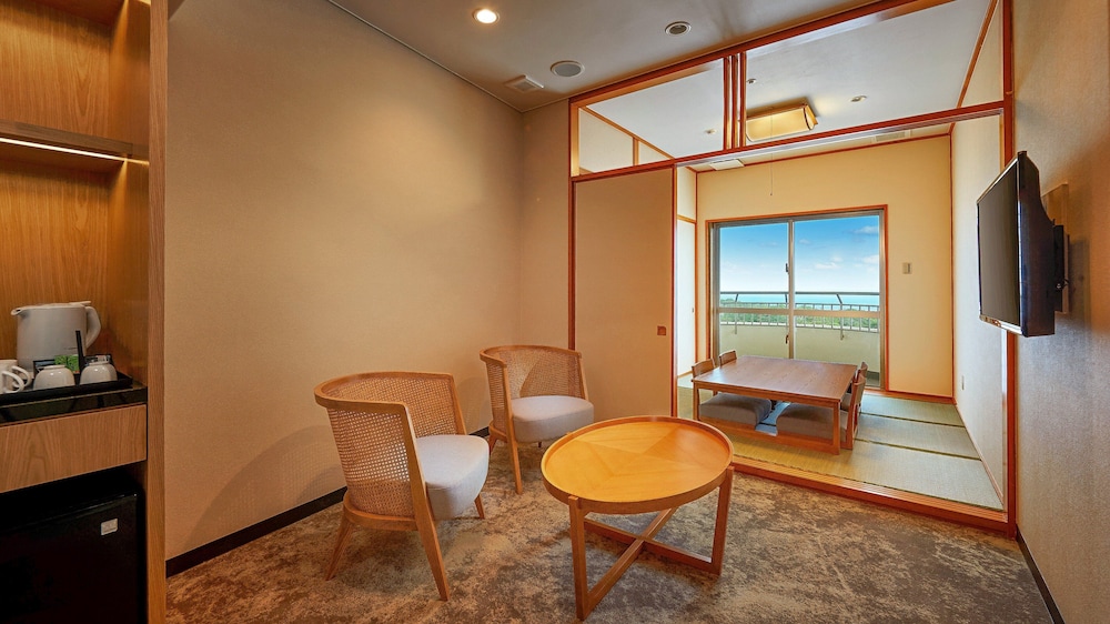 Suite, 1 Bedroom, Garden View (1 King, Tatami, Floor 6) photo 2