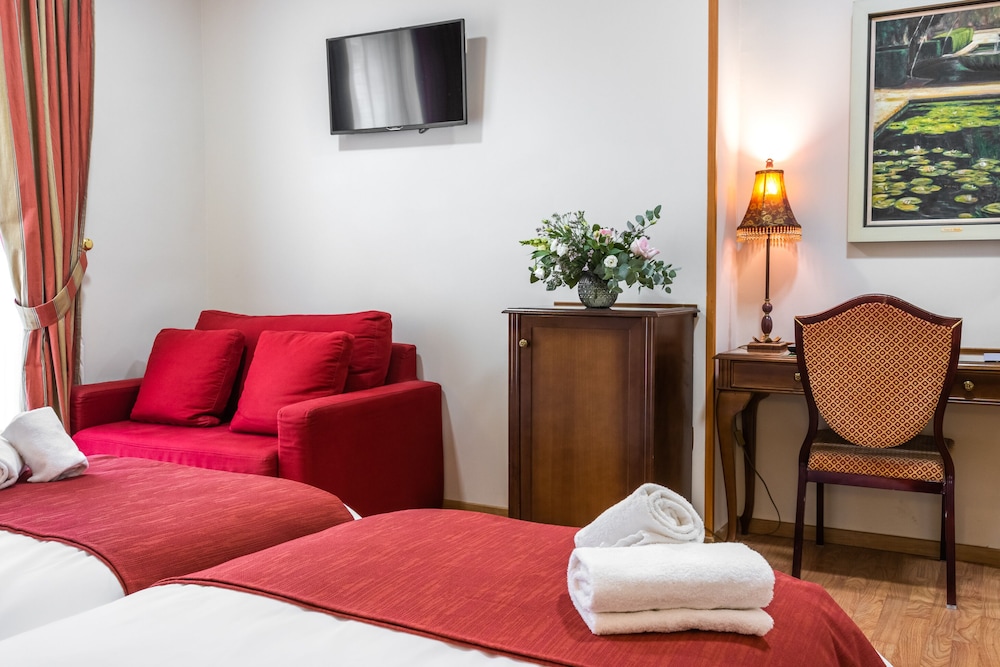 Double Room (with extra bed) - Photo 3