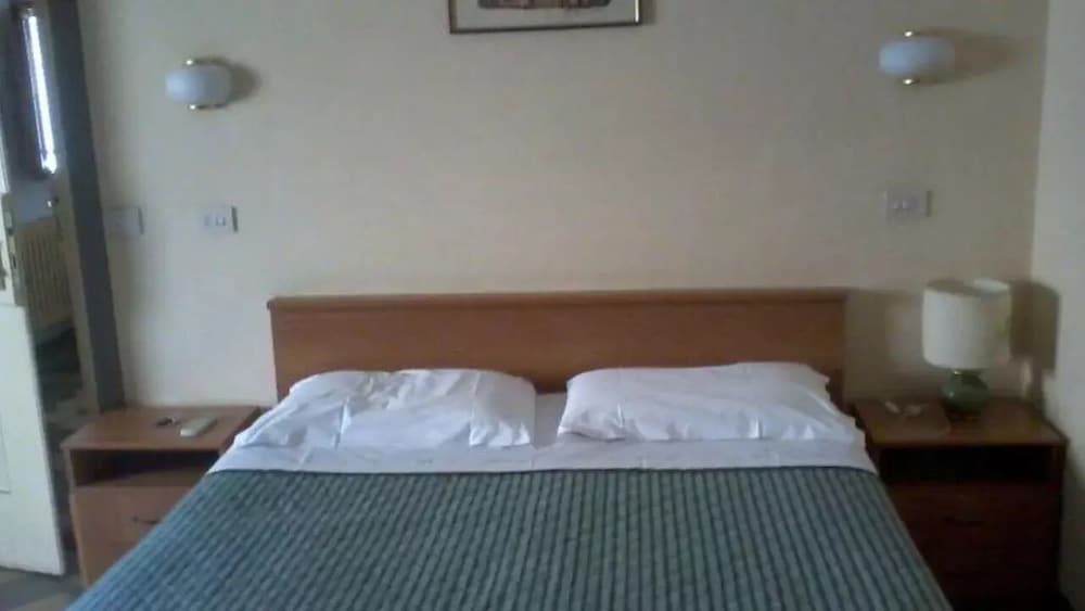 Double Room, Private Bathroom (External) photo 1