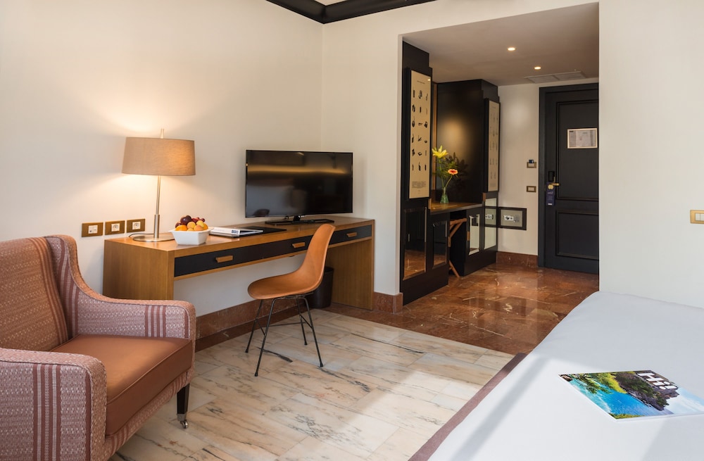 Classic Double Room Single Use