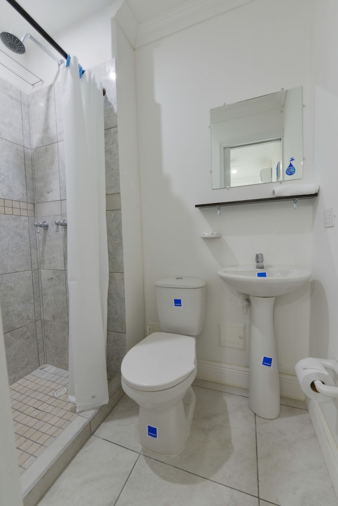 Basic Double Room Single Use photo 3