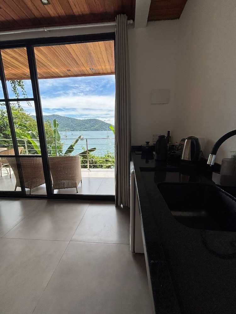 Studio, Ocean View