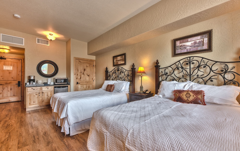 Superior Condo, Mountain View (223BC)
