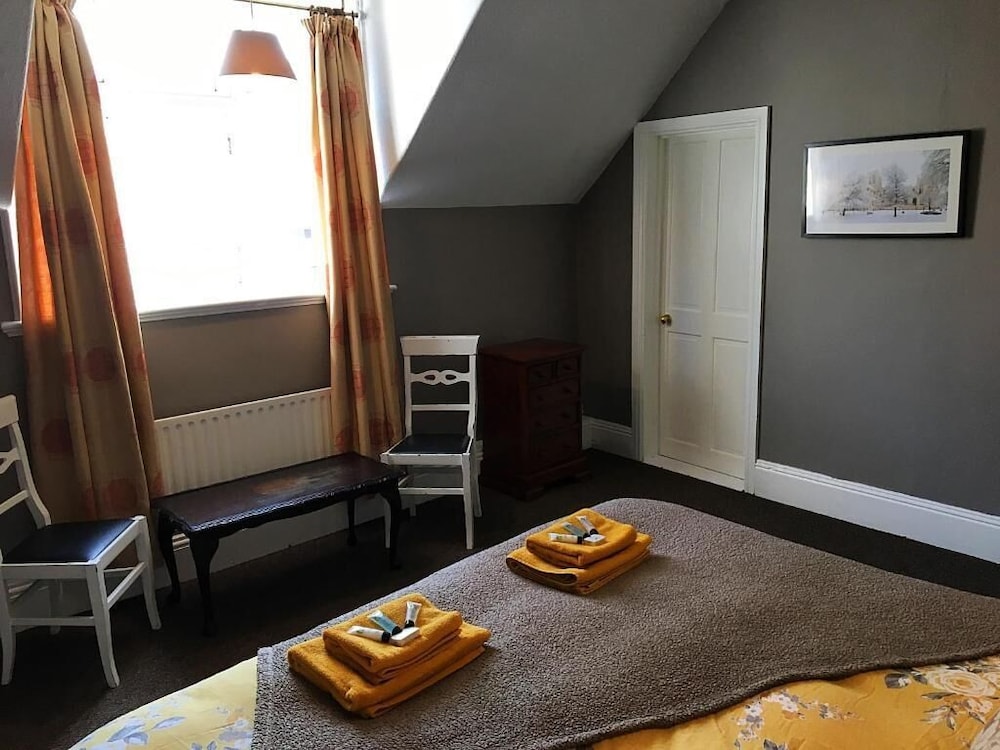 Deluxe Double or Twin Room, Ensuite photo 3