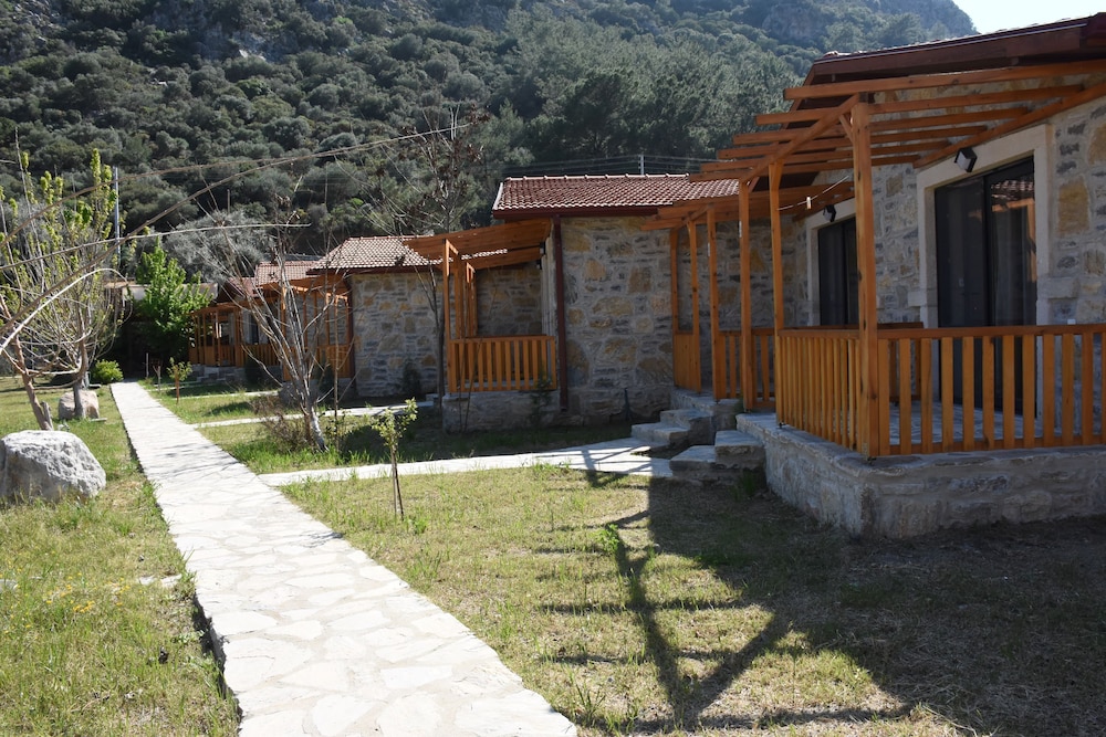 Deluxe Room, 1 Bedroom, Non Smoking, Garden View photo 2