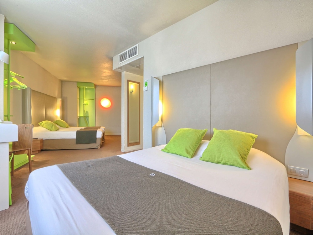 Standard Room, Multiple Beds photo 2