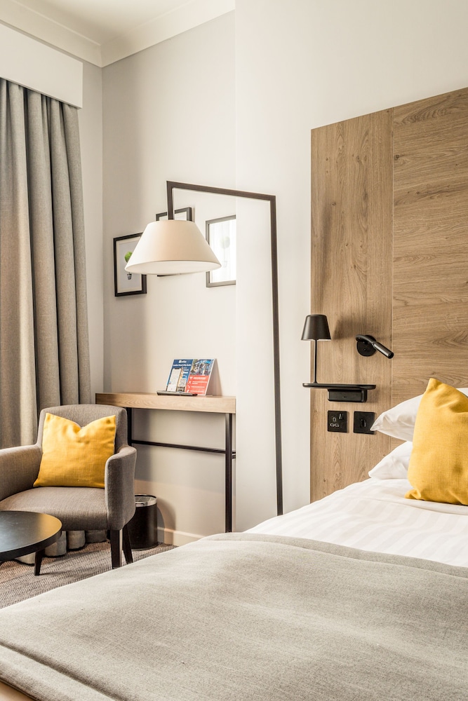 Standard Triple Room, Ensuite photo 1