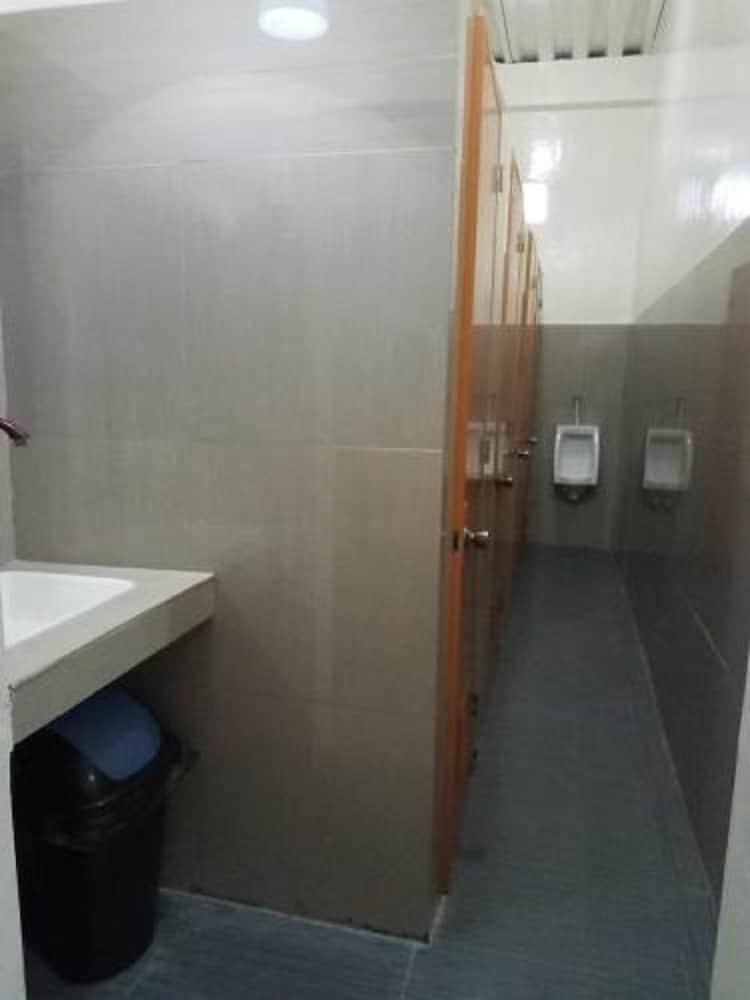 Shared Dormitory, Multiple Beds photo 3