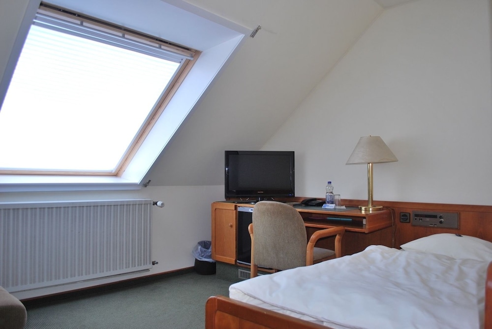 Single Room photo 2