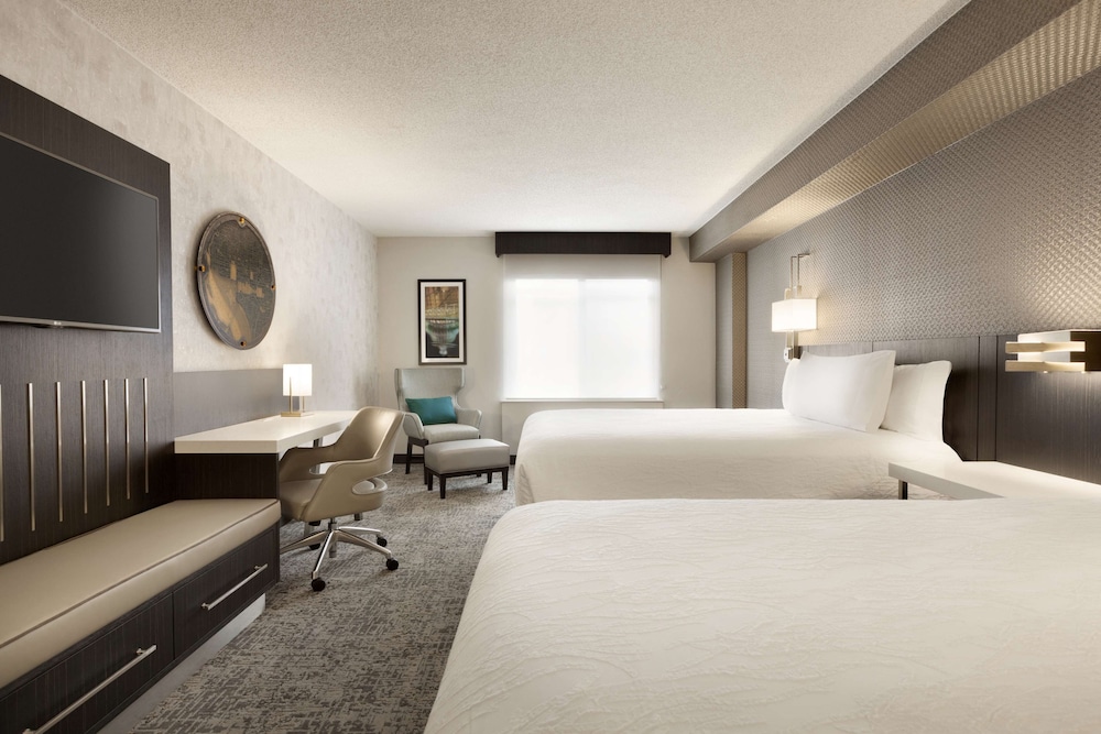 Room, 2 Queen Beds, City View - Photo 2