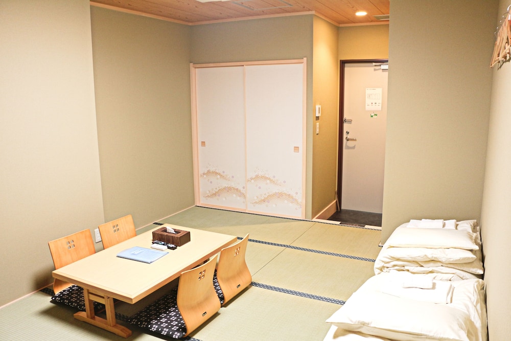 Room (301) photo 2